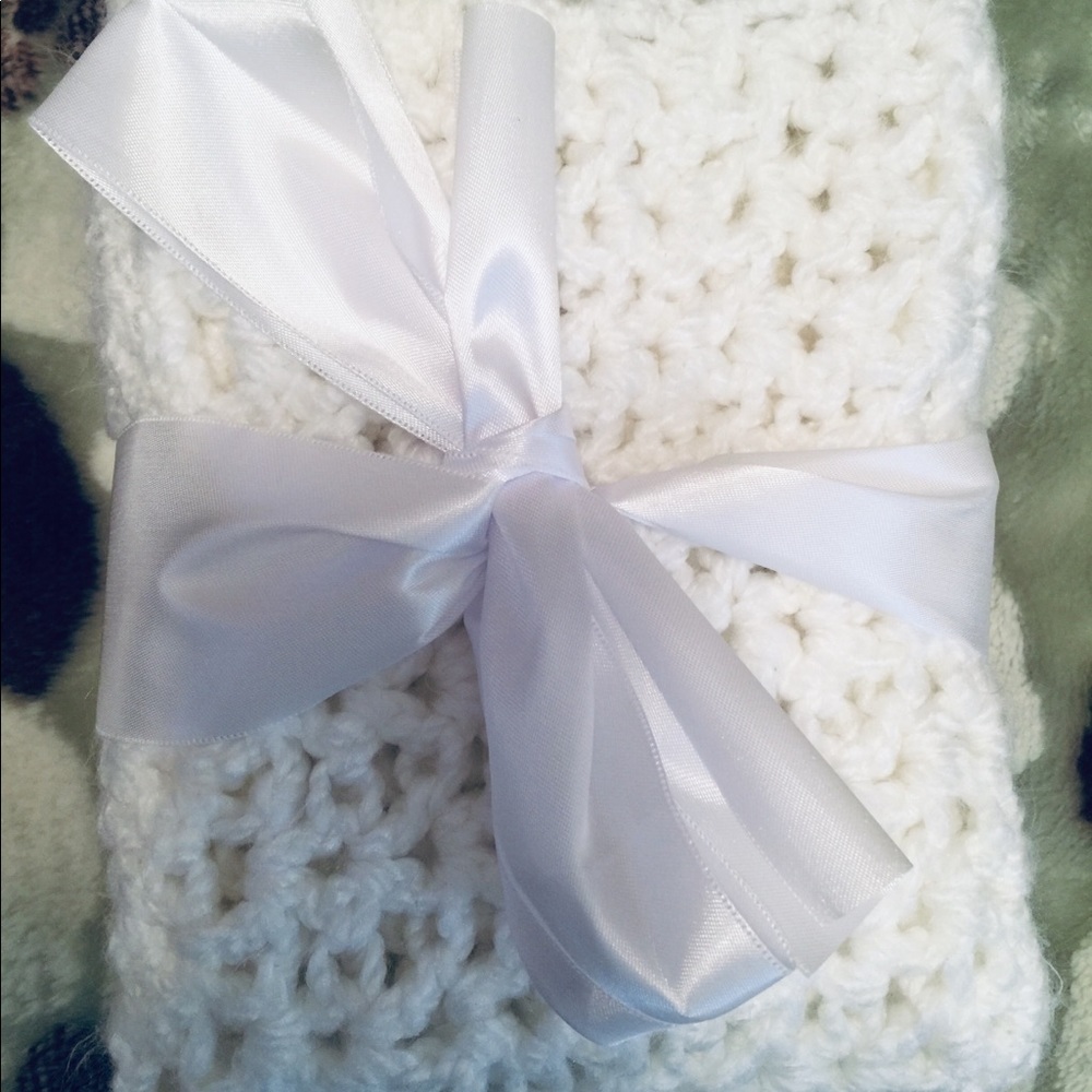 Crochet handmade baby blanket 33x33 white